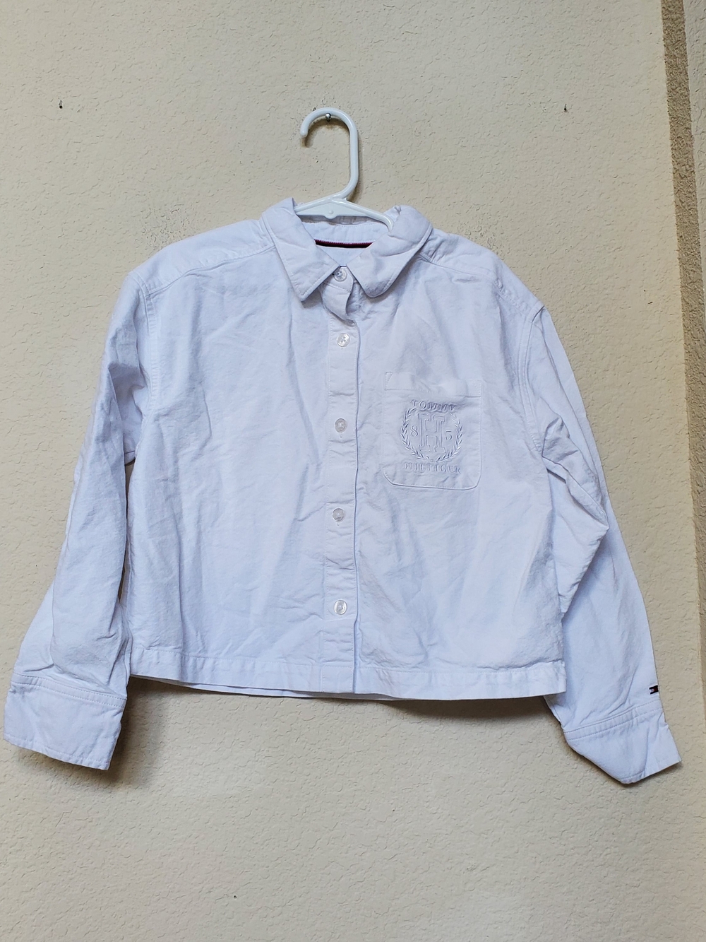Tommy Hilfiger Girls White Button-Down Shirt.  Size 7
